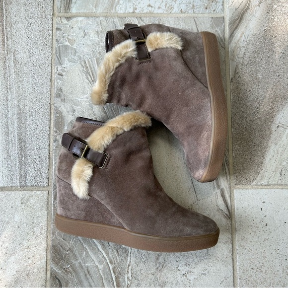 Aquatalia Cameron Waterproof Faux-Fur Trimmed Suede Wedge Bootie, Size 9.5 Women - Picture 5 of 11